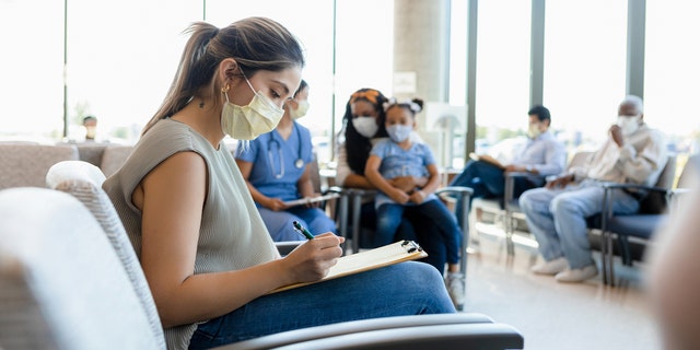 Wearing masks in hospital