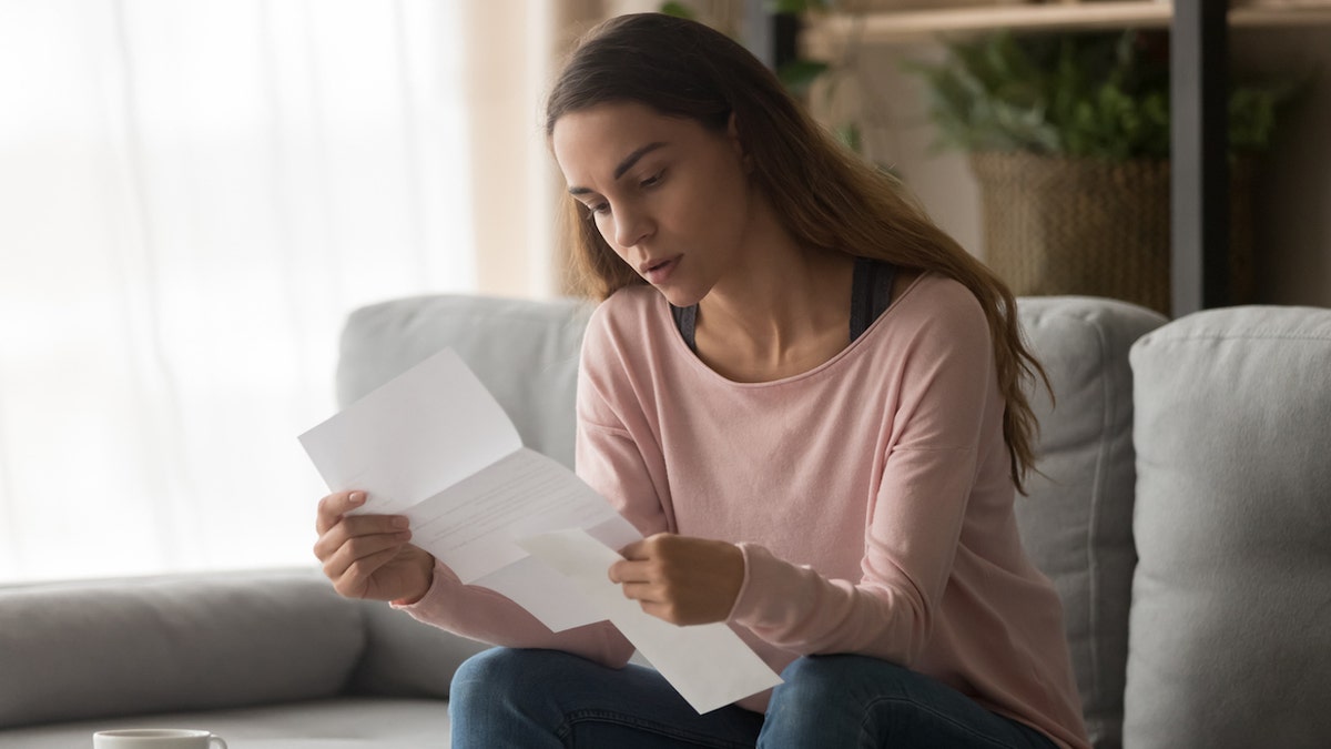 Teen reading note