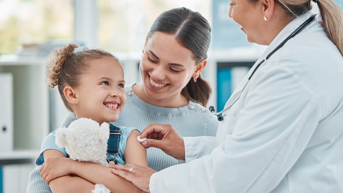 little girl gets vaccinated